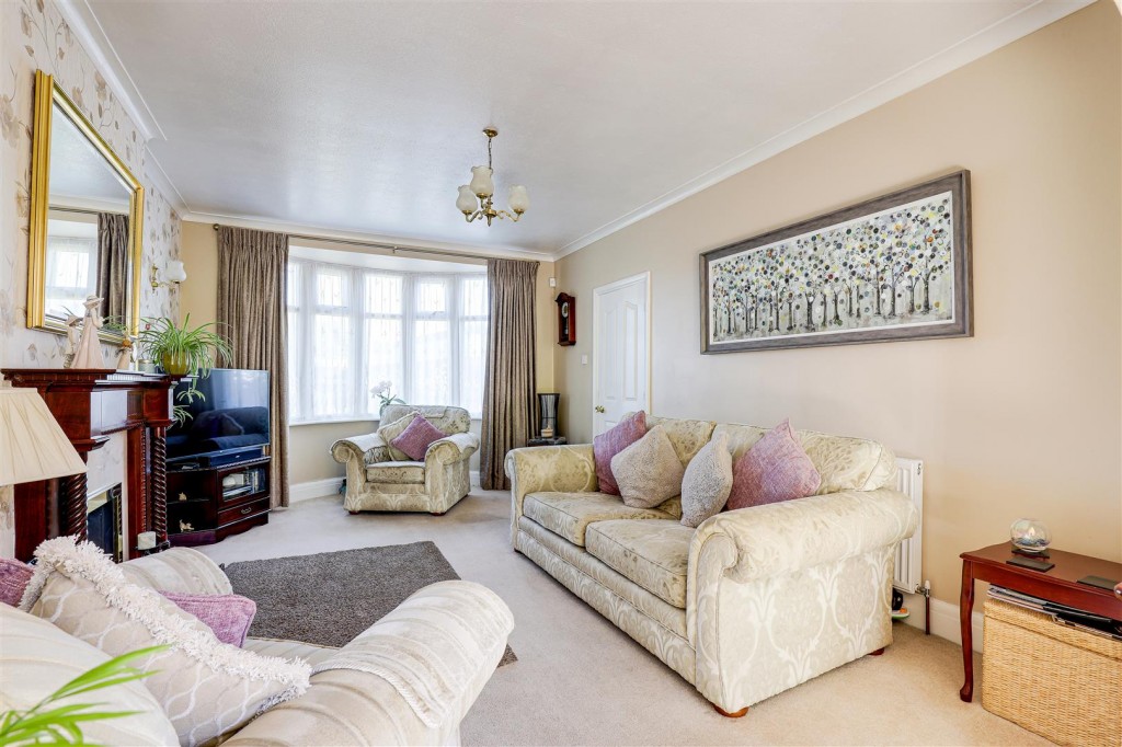 Foxhill Road, Carlton, Nottinghamshire, NG4 1PJ