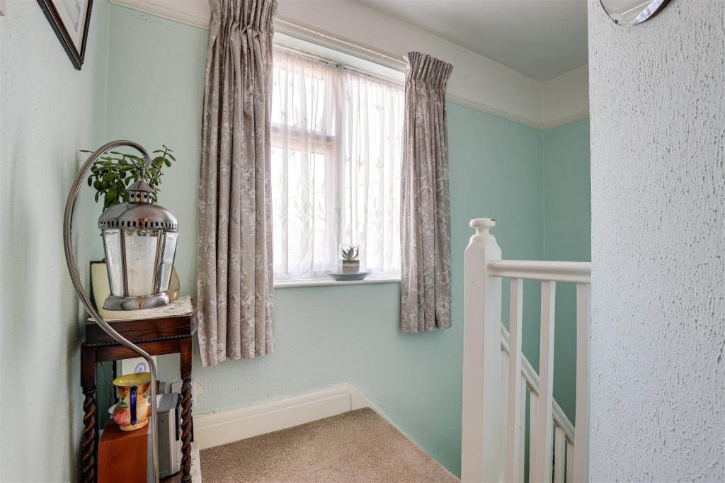 Foxhill Road, Carlton, Nottinghamshire, NG4 1PJ