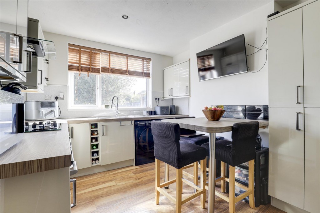 Curzon Street, Long Eaton, Derbyshire, NG10 4FR