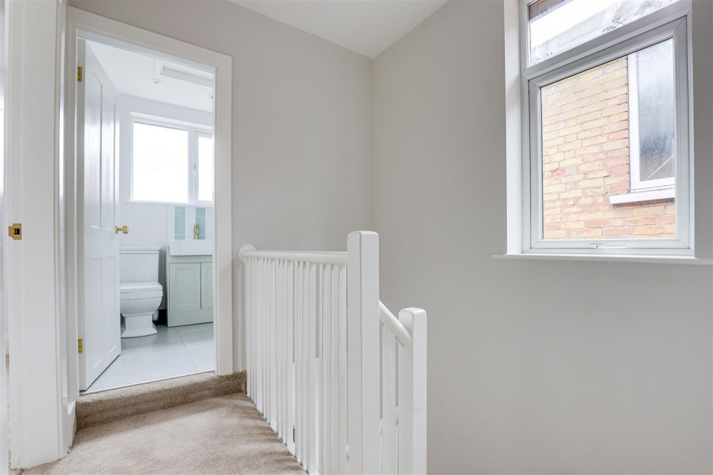 Nottingham Road, New Basford, Nottinghamshire, NG7 7AY