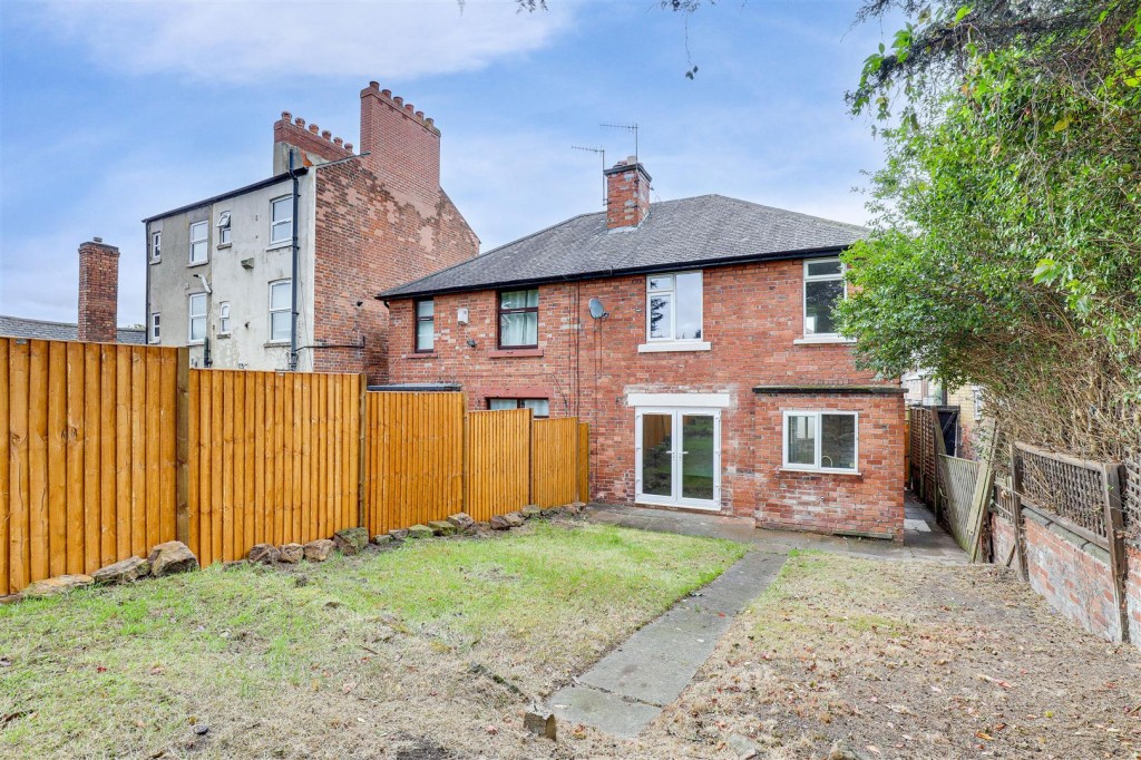 Nottingham Road, New Basford, Nottinghamshire, NG7 7AY