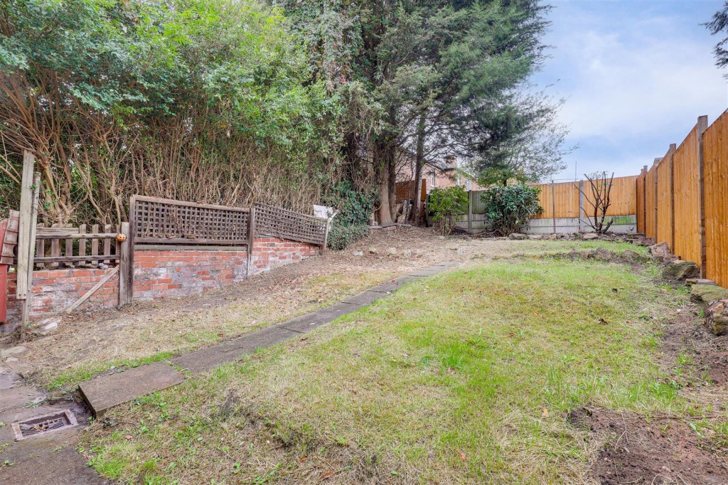 Nottingham Road, New Basford, Nottinghamshire, NG7 7AY