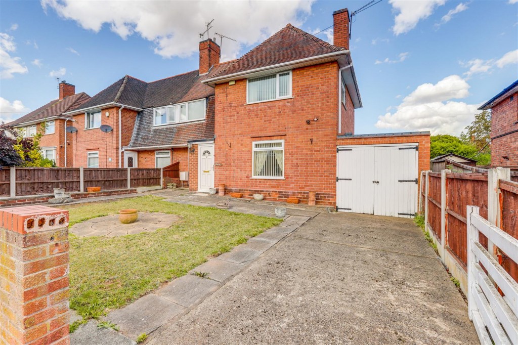 Ledbury Vale, Aspley, Nottinghamshire, NG8 5QH