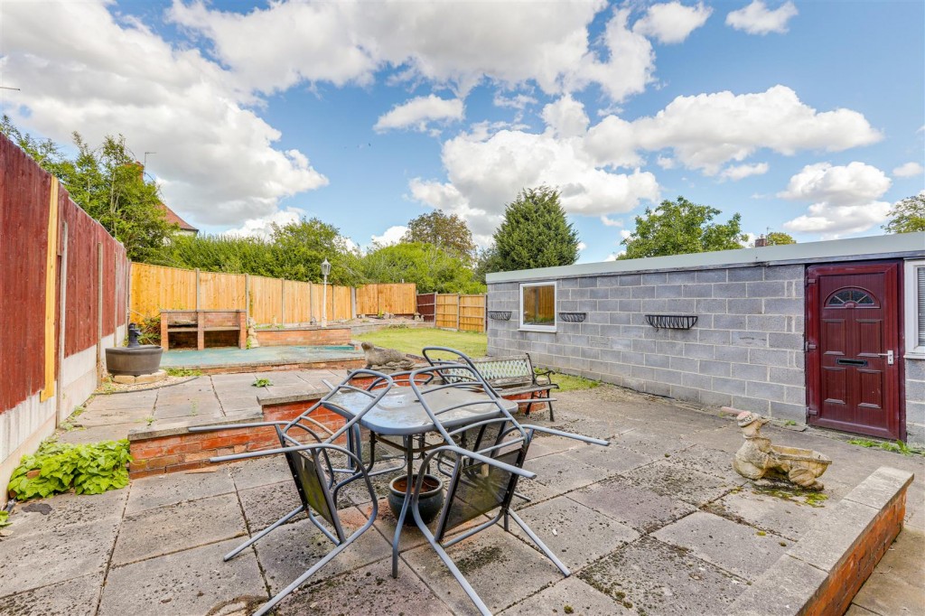 Ledbury Vale, Aspley, Nottinghamshire, NG8 5QH