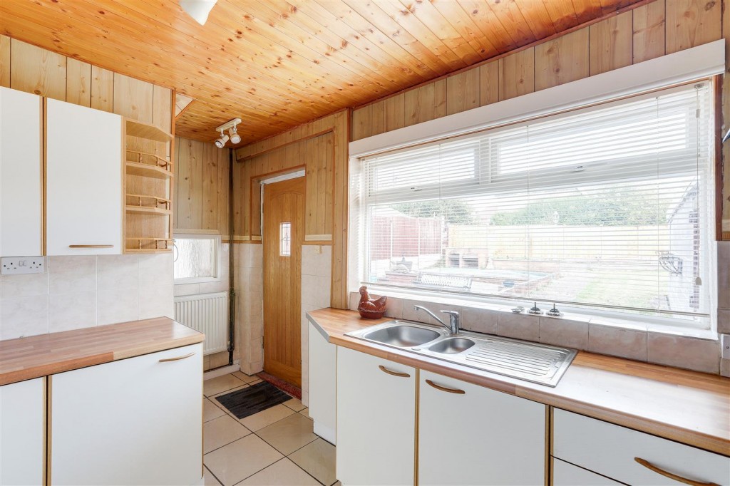 Ledbury Vale, Aspley, Nottinghamshire, NG8 5QH