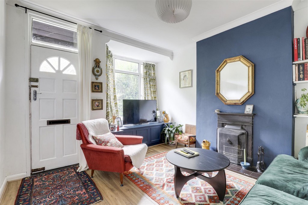 Carlton Road, Carlton, Nottinghamshire, NG3 7AF