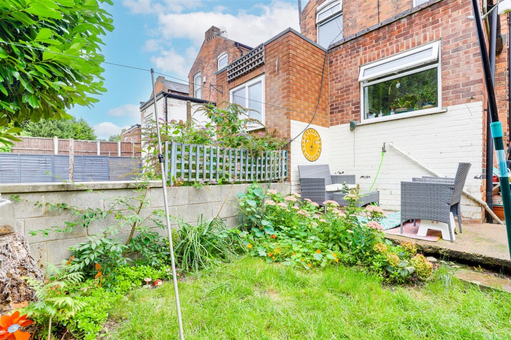 Carlton Road, Carlton, Nottinghamshire, NG3 7AF