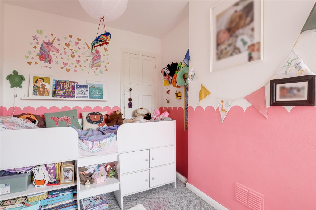 Carlton Road, Carlton, Nottinghamshire, NG3 7AF