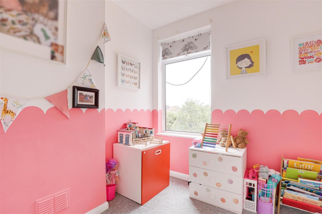 Carlton Road, Carlton, Nottinghamshire, NG3 7AF