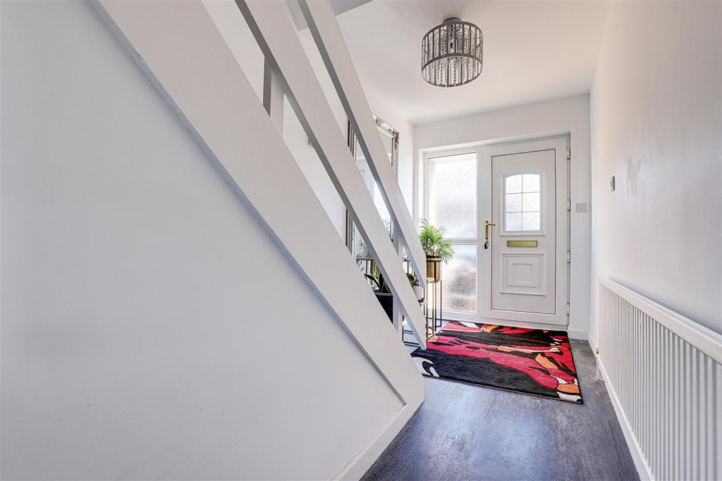 Bernisdale Close, Rise Park, Nottinghamshire, NG5 5DR