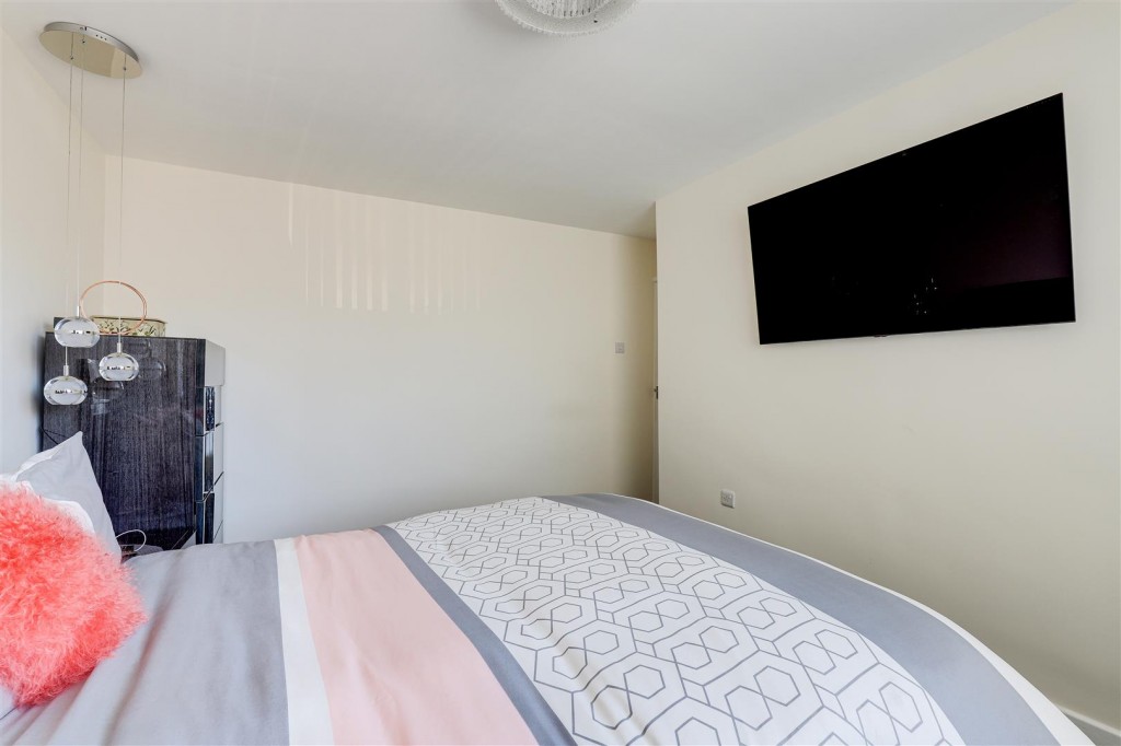 Bernisdale Close, Rise Park, Nottinghamshire, NG5 5DR