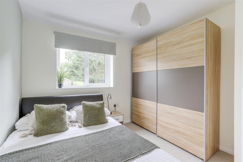 Eltham Drive, Broxtowe, Nottinghamshire, NG8 6BQ