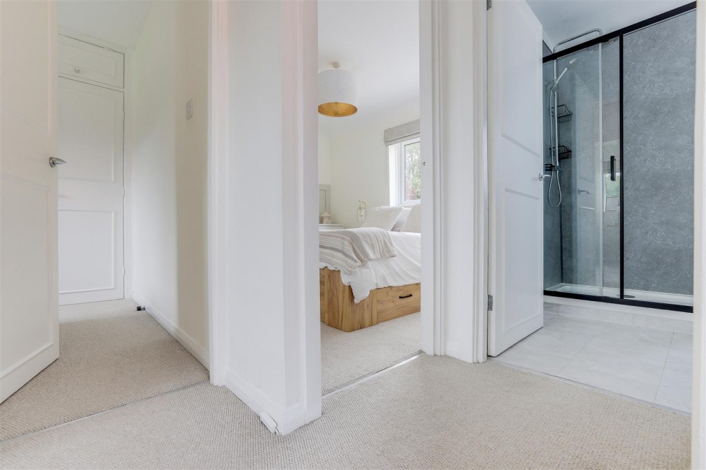 Eltham Drive, Broxtowe, Nottinghamshire, NG8 6BQ