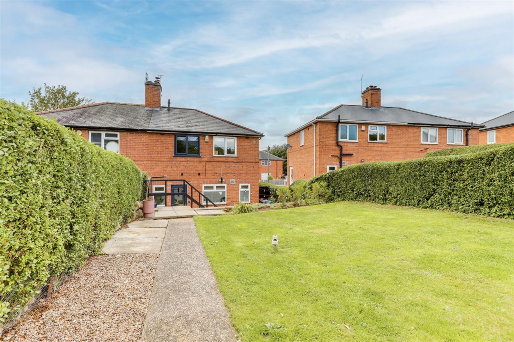 Eltham Drive, Broxtowe, Nottinghamshire, NG8 6BQ