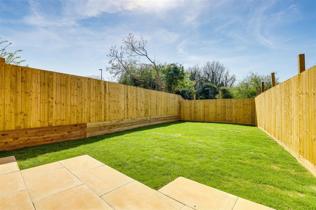 Broadleaf Drive, Bakersfield, Nottinghamshire, NG3 7EA