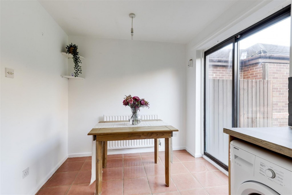 Shandwick Close, Arnold, Nottinghamshire, NG5 8AZ