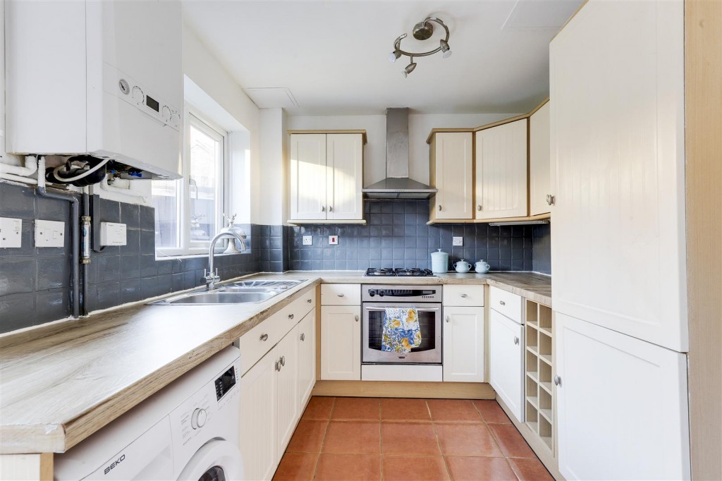 Shandwick Close, Arnold, Nottinghamshire, NG5 8AZ