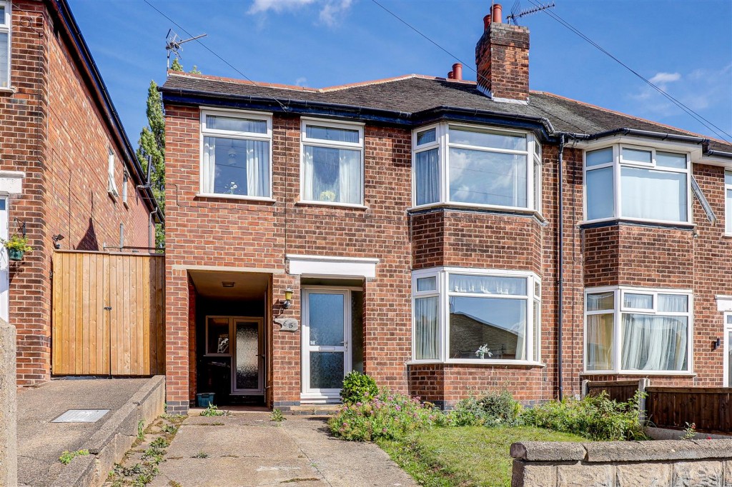 Prospect Road, Carlton, Nottinghamshire, NG4 1LX