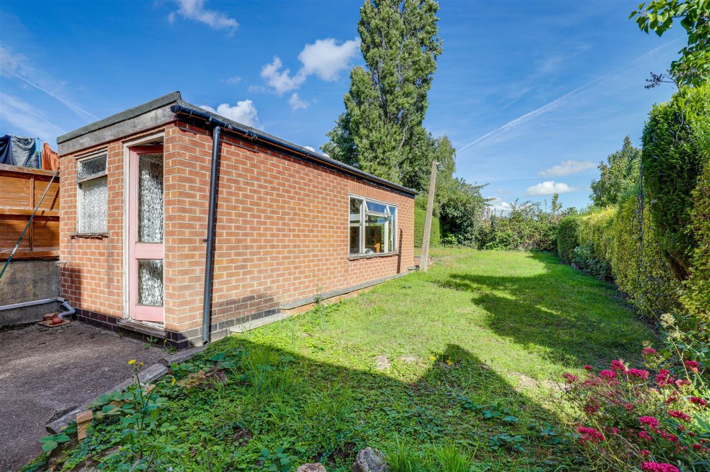 Prospect Road, Carlton, Nottinghamshire, NG4 1LX