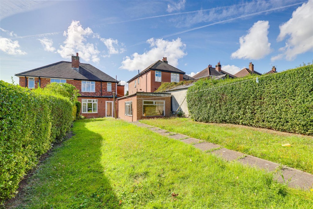 Prospect Road, Carlton, Nottinghamshire, NG4 1LX