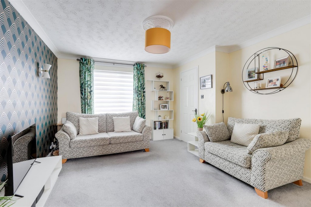 Hadleigh Close, Toton, Nottinghamshire, NG9 6LU