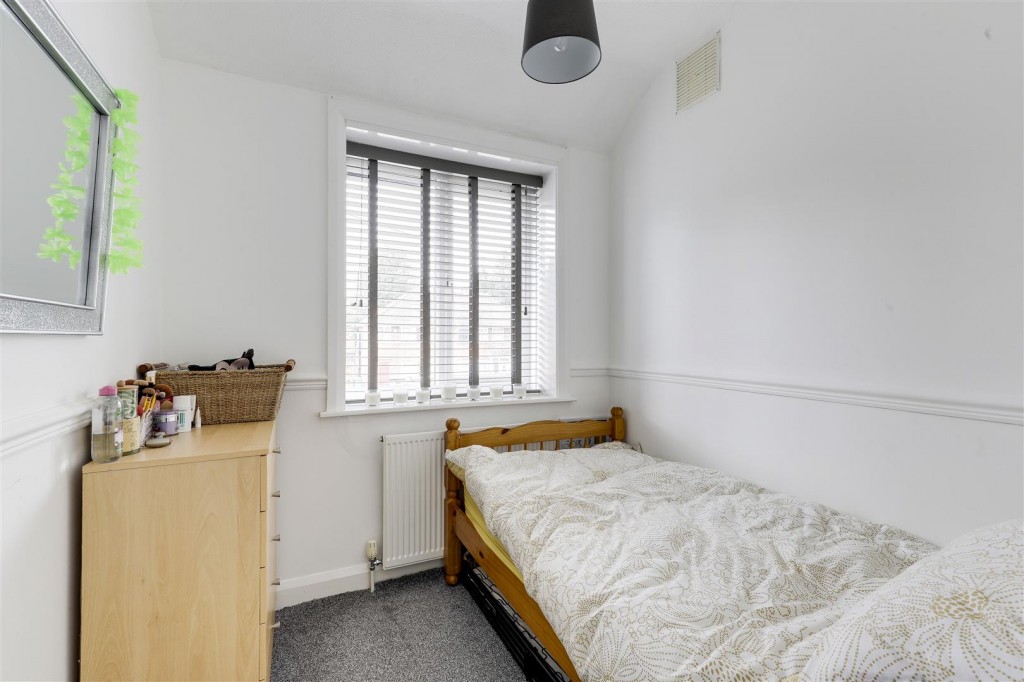 Norburn Crescent, Nottingham, Nottinghamshire, NG6 0An