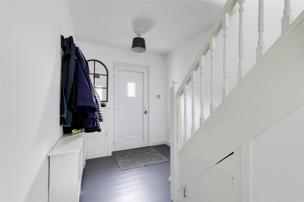 Norburn Crescent, Nottingham, Nottinghamshire, NG6 0An