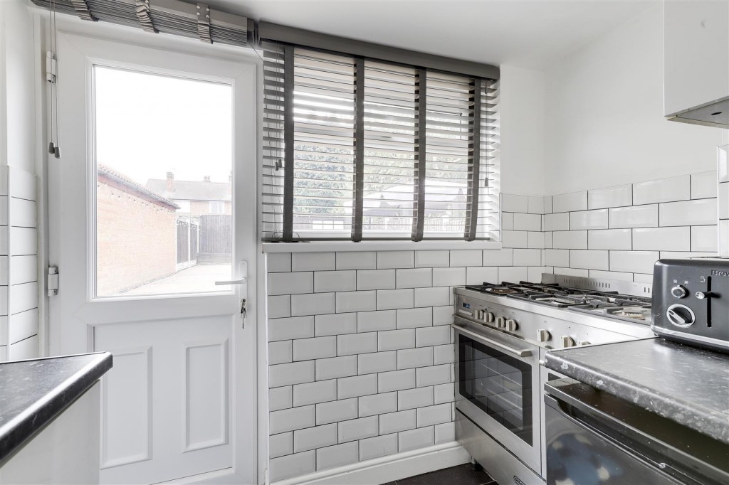 Norburn Crescent, Nottingham, Nottinghamshire, NG6 0An