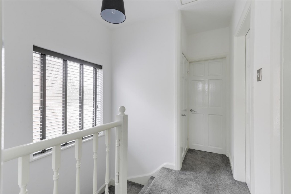 Norburn Crescent, Nottingham, Nottinghamshire, NG6 0An