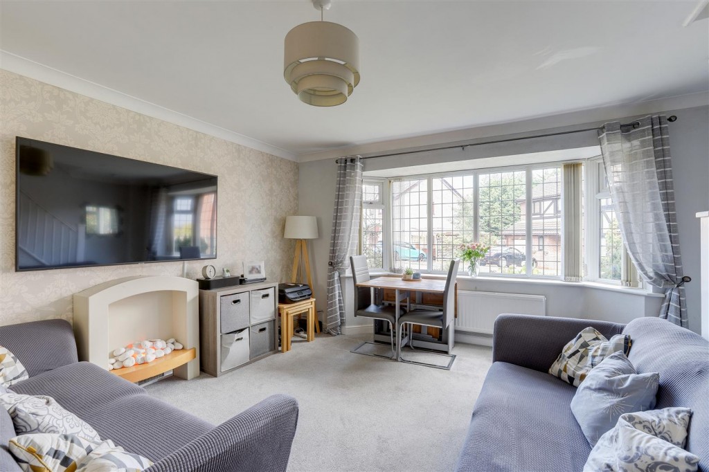 Dylan Thomas Road, Bestwood Park, Nottinghamshire, NG5 5UA