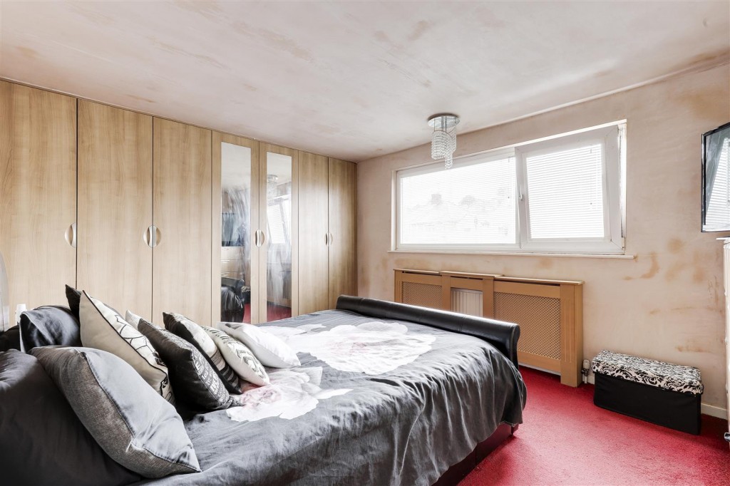 Surgeys Lane, Arnold, Nottinghamshire, NG5 8EP