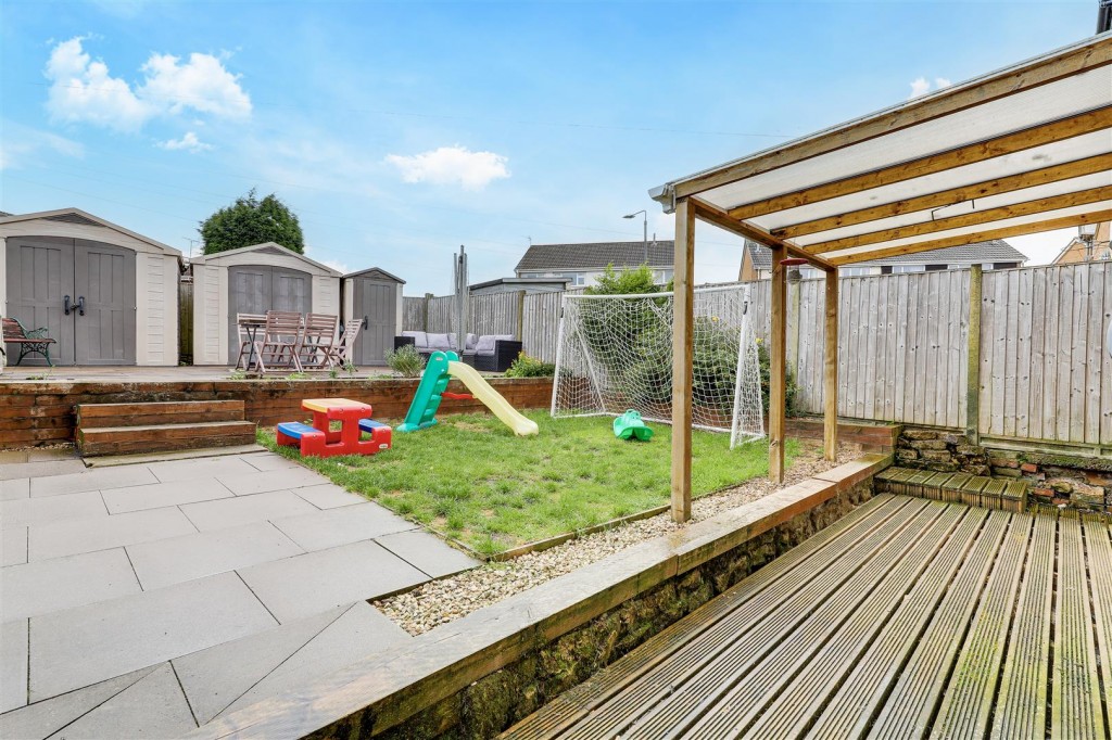 Surgeys Lane, Arnold, Nottinghamshire, NG5 8EP