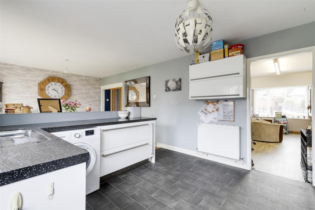 Surgeys Lane, Arnold, Nottinghamshire, NG5 8EP