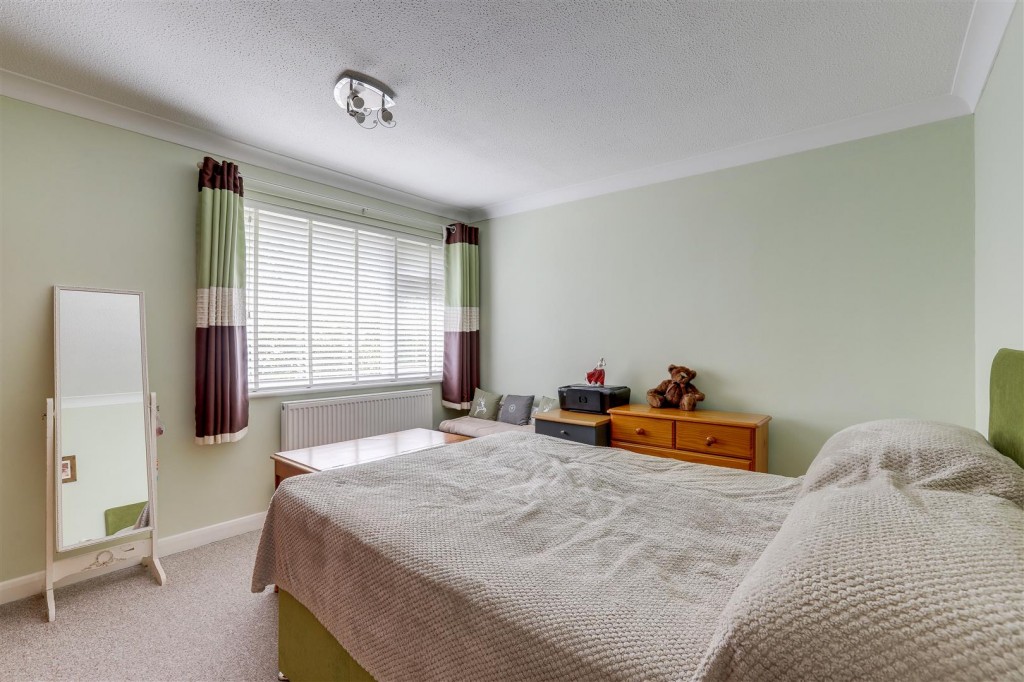 Calderdale Drive, Long Eaton, Nottinghamshire, NG10 3PP