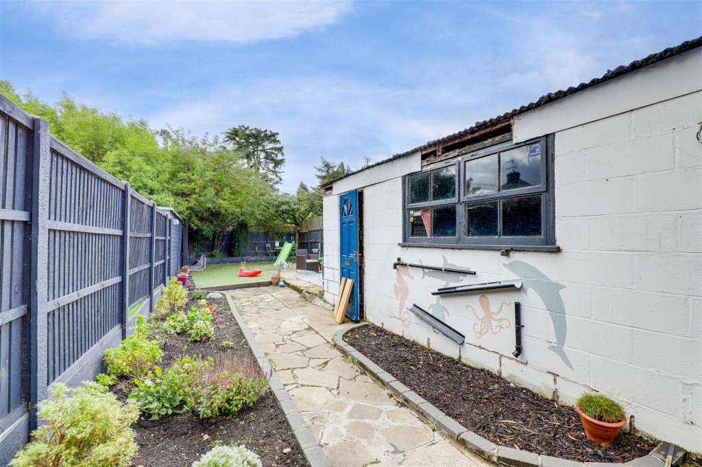 Kighill Lane, Ravenshead, Nottinghamshire, NG15 9HN