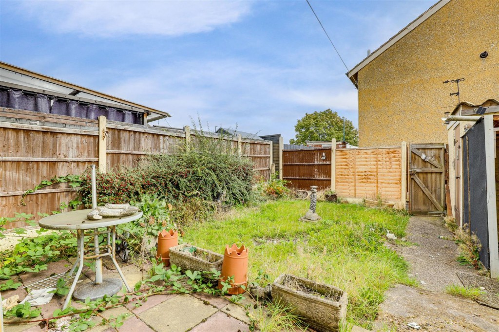 Downing Gardens, Bulwell, Nottinghamshire, NG6 8JX