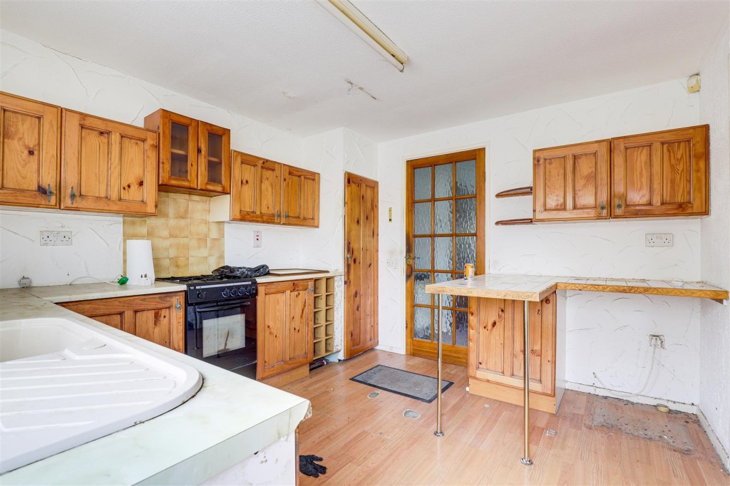 Downing Gardens, Bulwell, Nottinghamshire, NG6 8JX