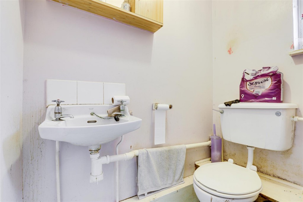 Downing Gardens, Bulwell, Nottinghamshire, NG6 8JX