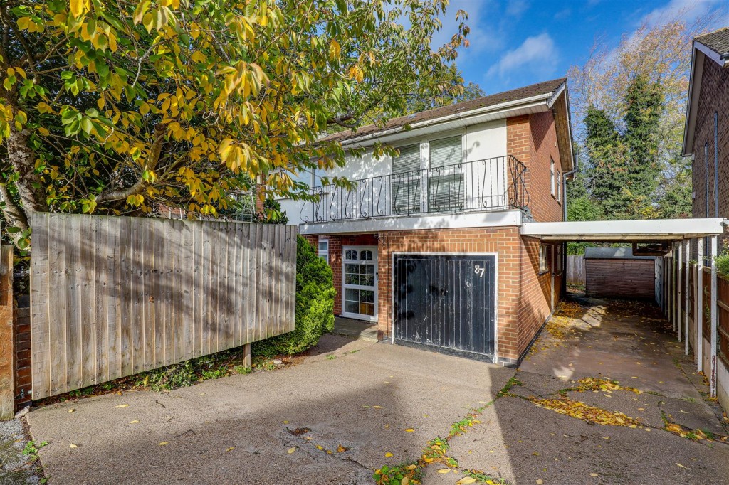 Weaverthorpe Road, Woodthorpe, Nottinghamshire, NG5 4PU