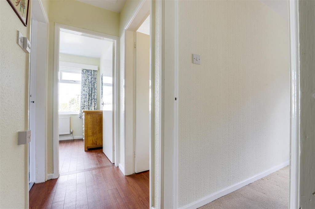 Leslie Grove, Calverton, Nottinghamshire, NG14 6GL