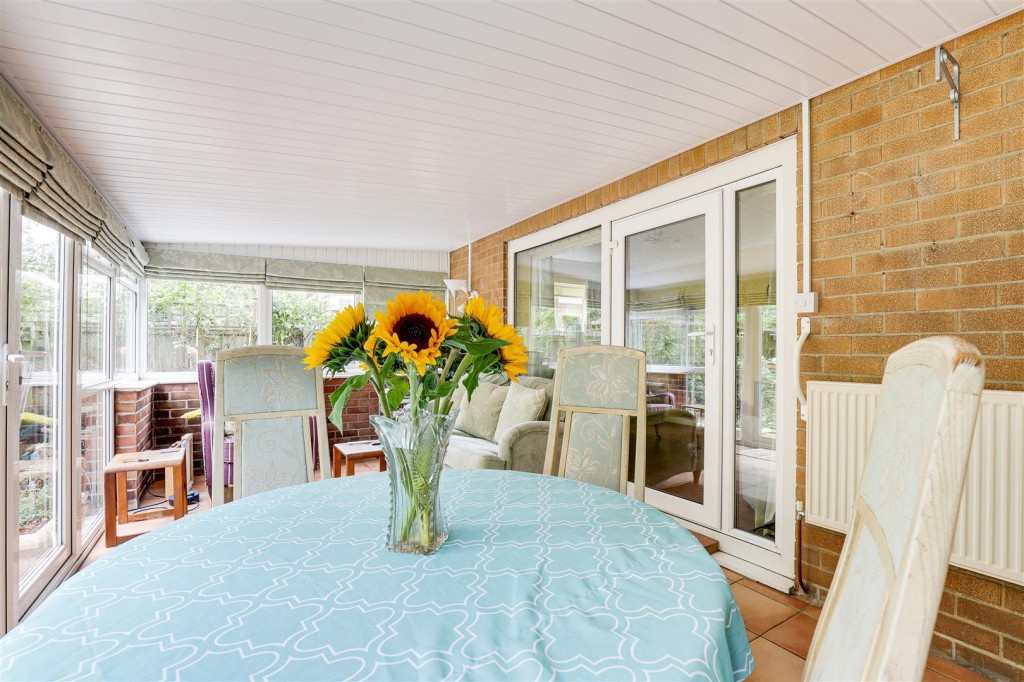 Leslie Grove, Calverton, Nottinghamshire, NG14 6GL