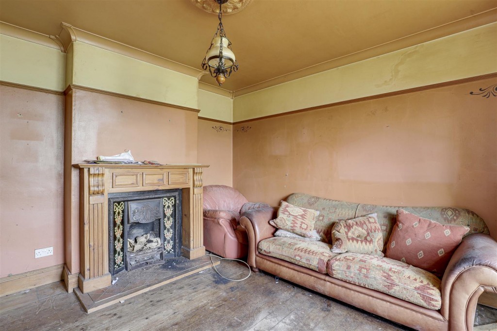 Garden Road, Hucknall, Nottinghamshire, NG15 6LH