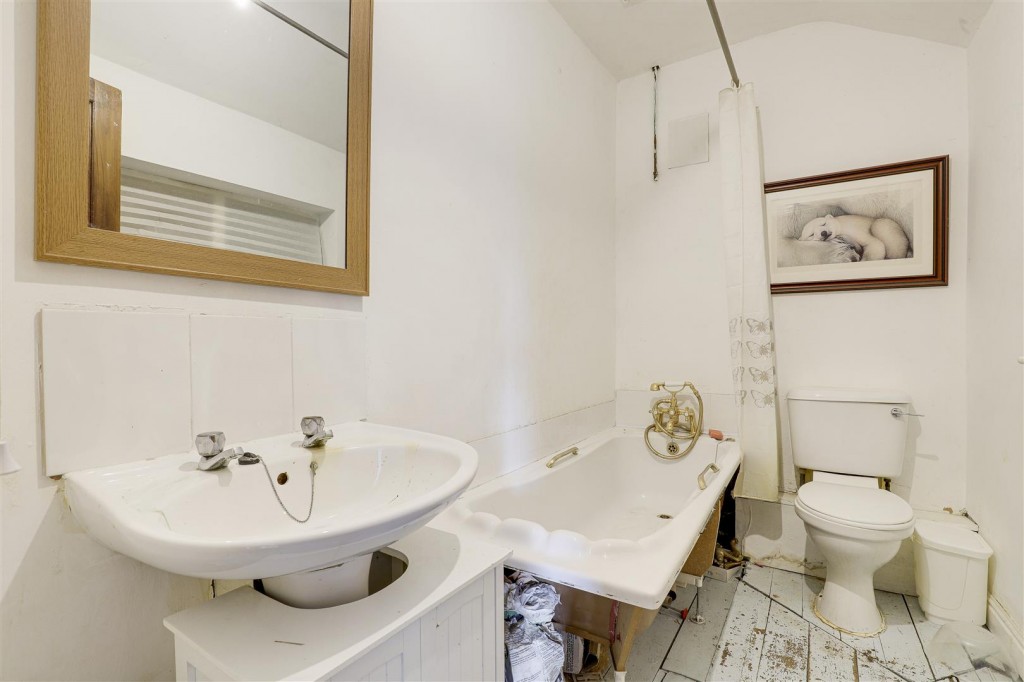 Garden Road, Hucknall, Nottinghamshire, NG15 6LH