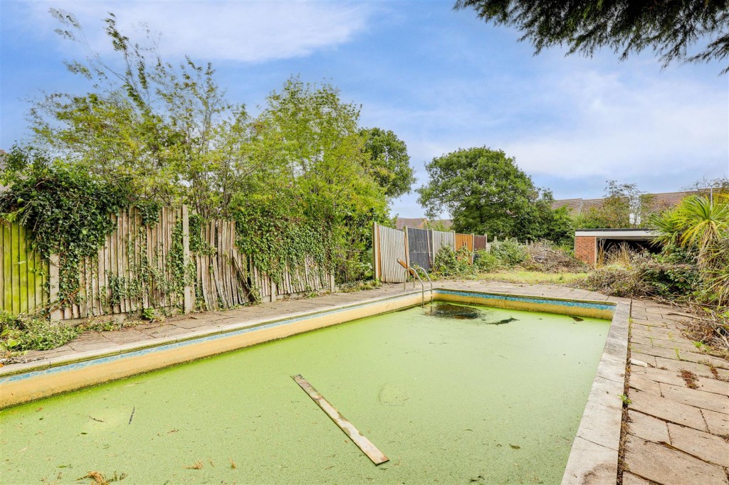 Garden Road, Hucknall, Nottinghamshire, NG15 6LH