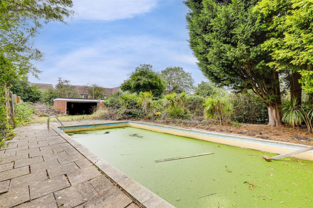 Garden Road, Hucknall, Nottinghamshire, NG15 6LH