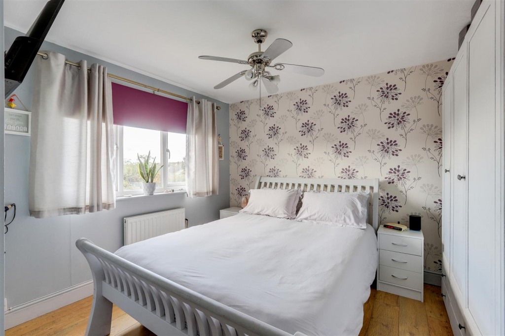 Stoppard Close, Ilkeston, Derbyshire, DE7 9JL