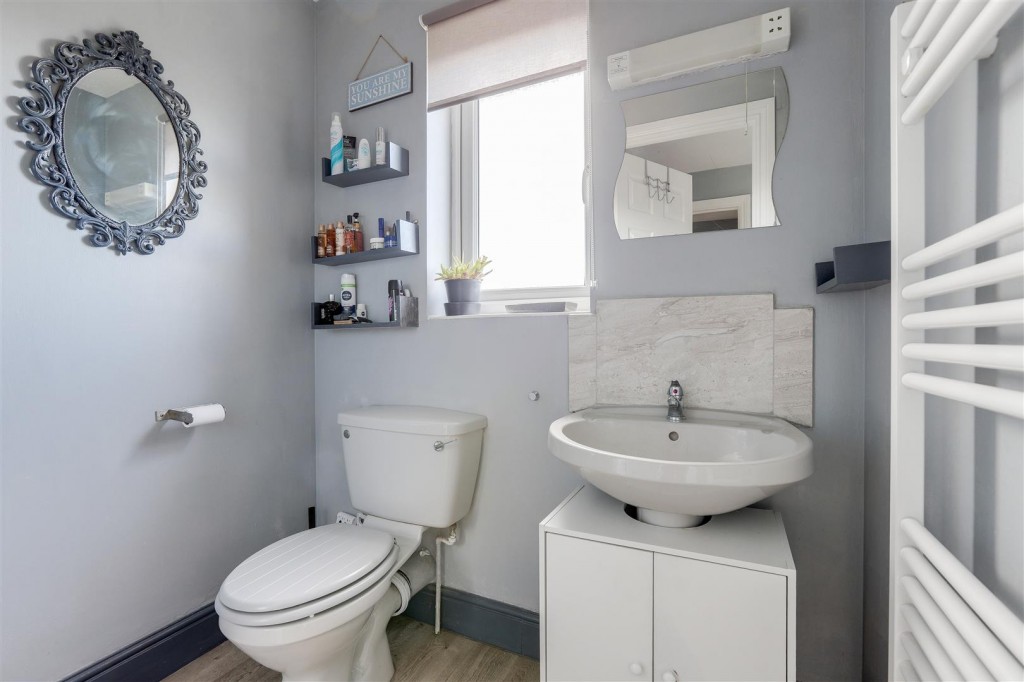 Stoppard Close, Ilkeston, Derbyshire, DE7 9JL