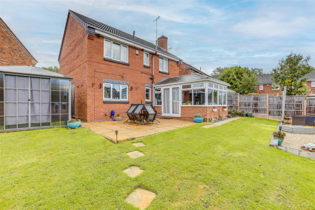 Stoppard Close, Ilkeston, Derbyshire, DE7 9JL
