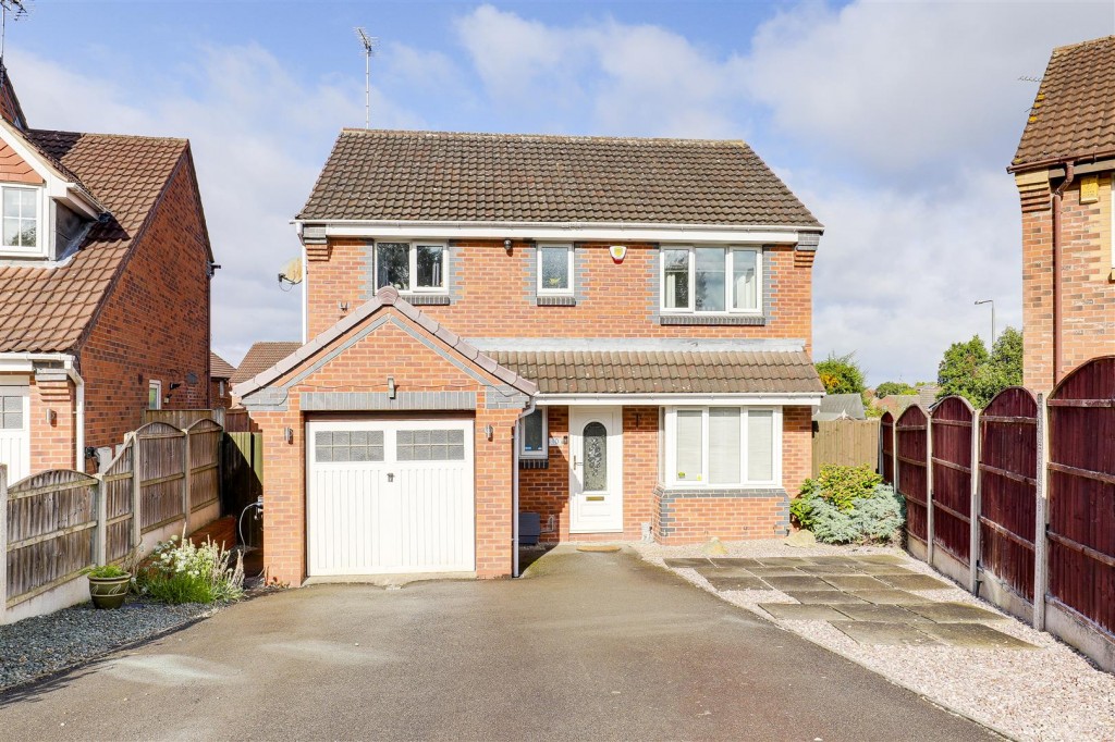 Stoppard Close, Ilkeston, Derbyshire, DE7 9JL