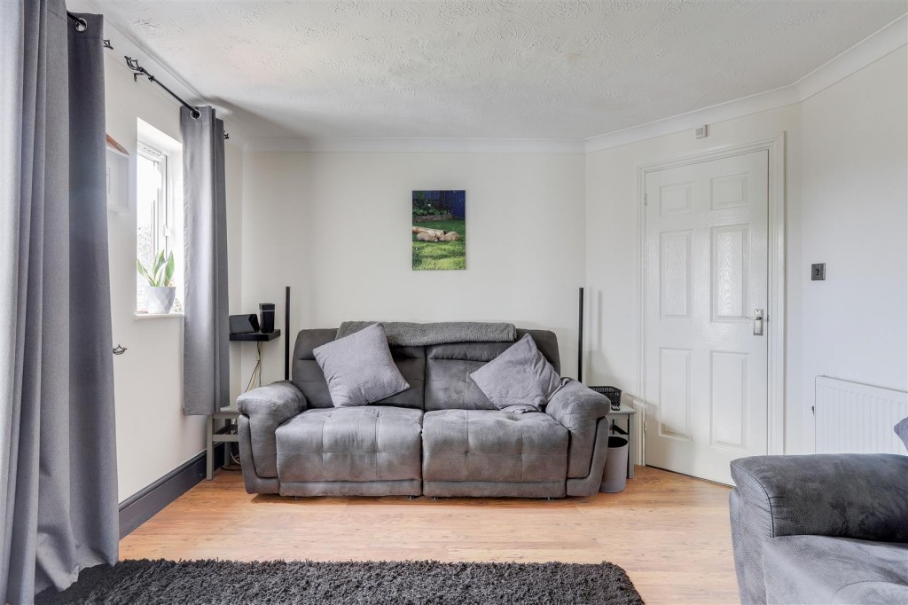 Stoppard Close, Ilkeston, Derbyshire, DE7 9JL